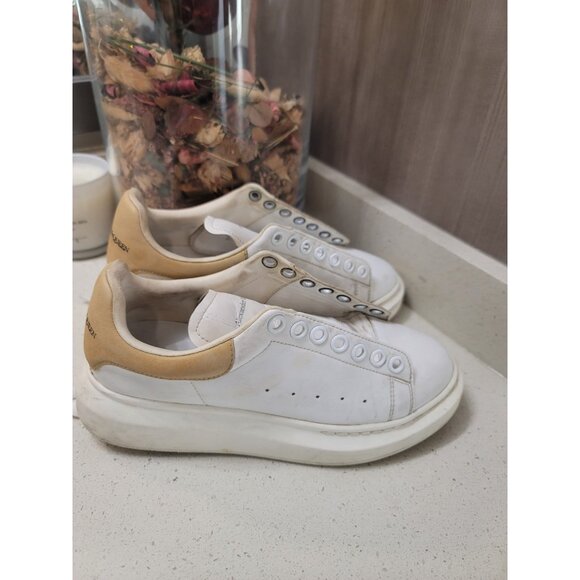 Alexander McQueen Oversized Sneaker Sz 37 EU 7 US Women's - Picture 4 of 12